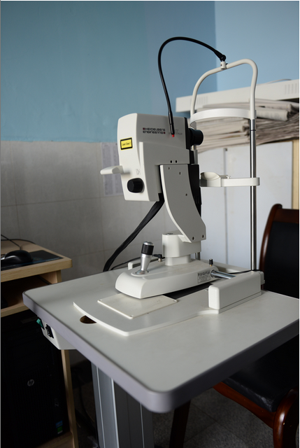 光学相干断层扫描仪（OCT）